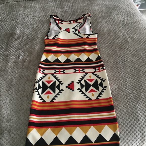 Racer back Aztec fitted dress - Picture 2 of 3